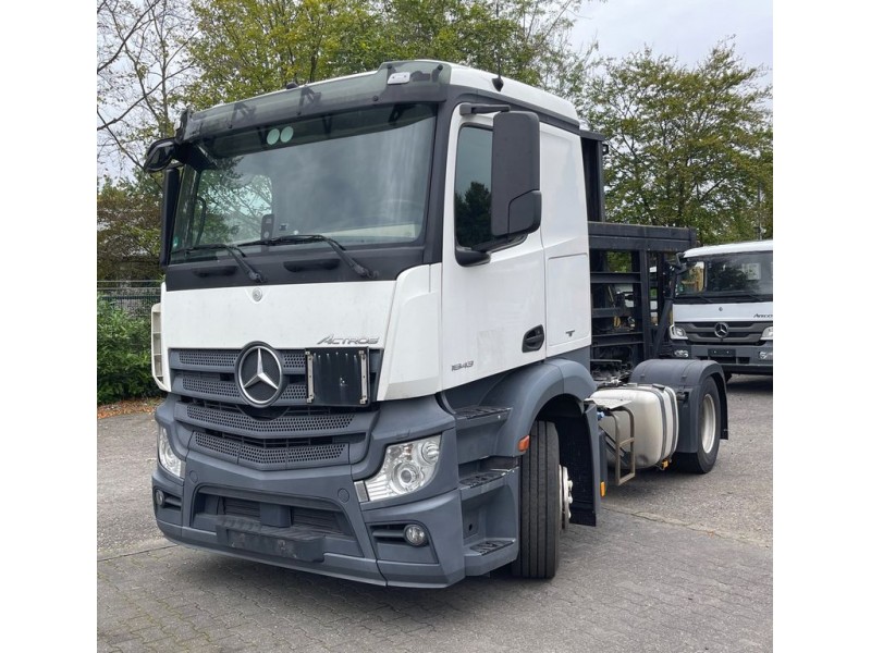 Поступление Mercedes Actros MP4